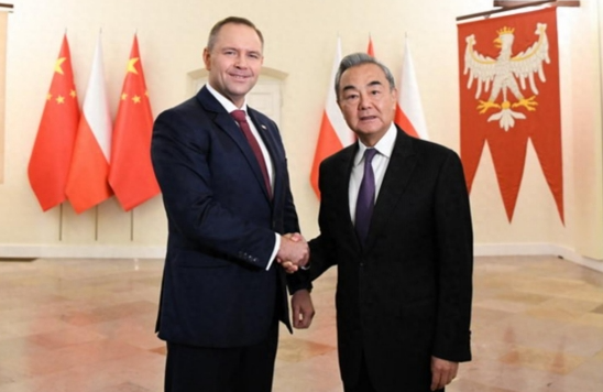 睿迎网 波兰最高规格接待王毅，换来中方重要承诺，美国最想要的给了波兰